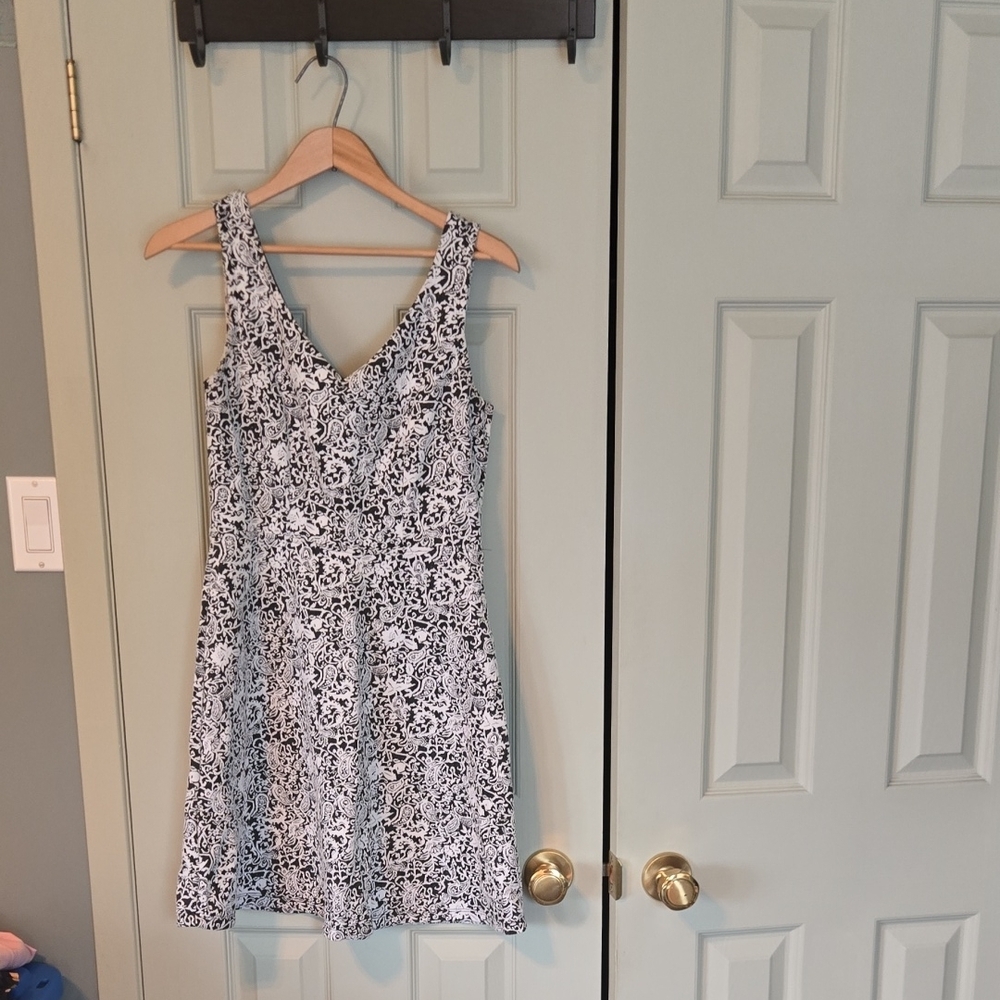 🤍 Black and White Floral Dress